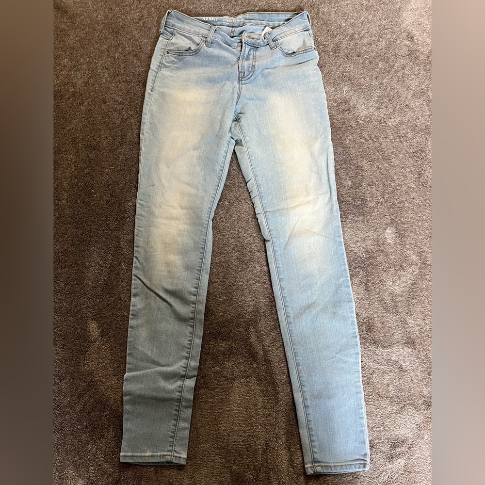 Light washed skinny jeans
